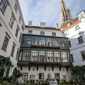 Gaestehaus Deutscher Orden מלון