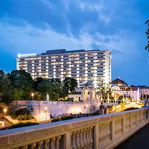 Intercontinental By Ihg מלון