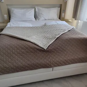 Ch-hotel Luka בית הארחה